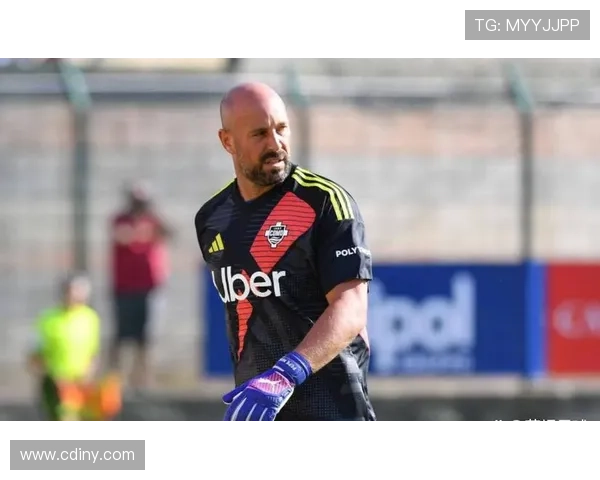 70岁传奇门将回归西班牙赛场